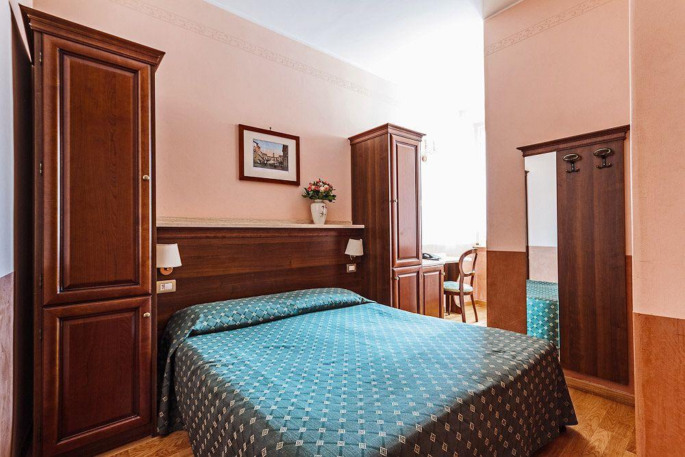 מלון רומא Palazzo Venere מראה חיצוני תמונה